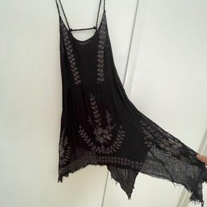 FREE PEOPLE Size Medium, Charcoal Grey Tunic with shark bite hem